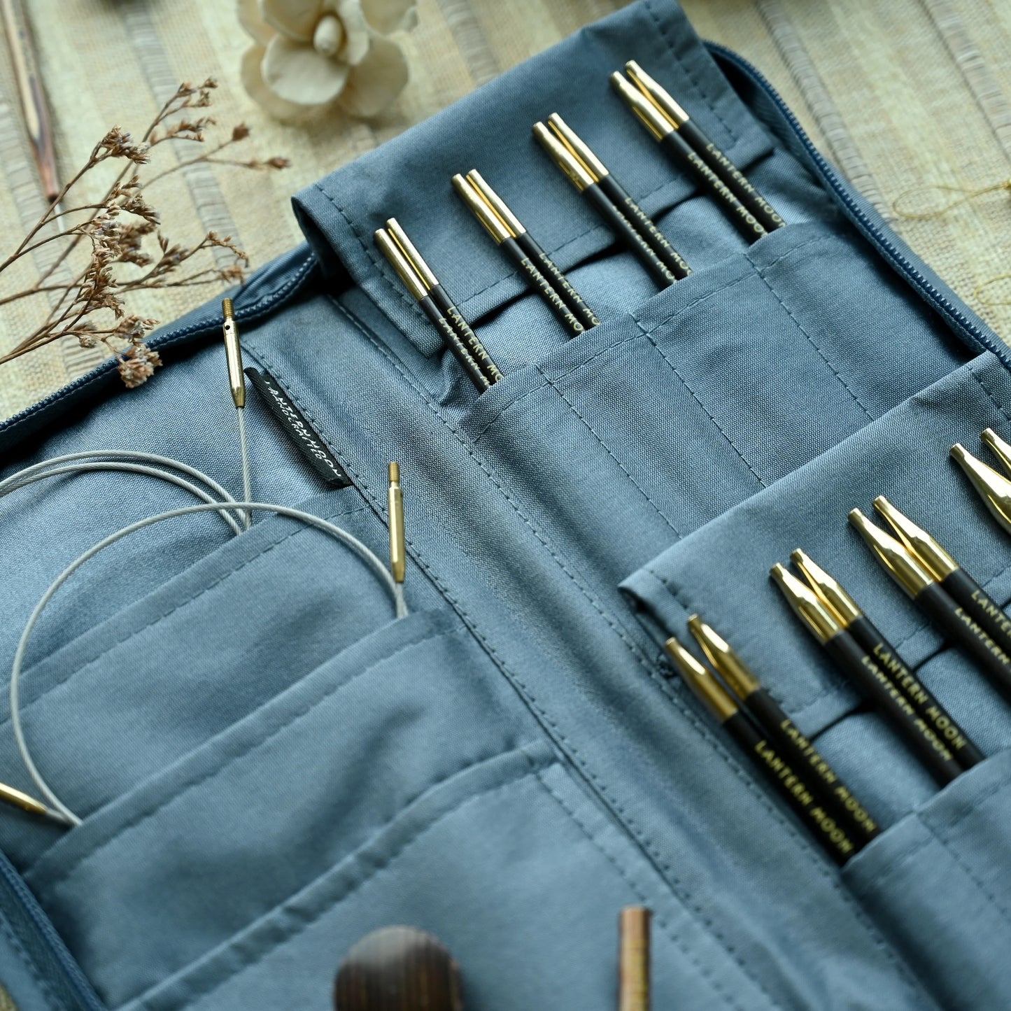 Glory - Ebony Interchangeable Knitting Needle Set 5"