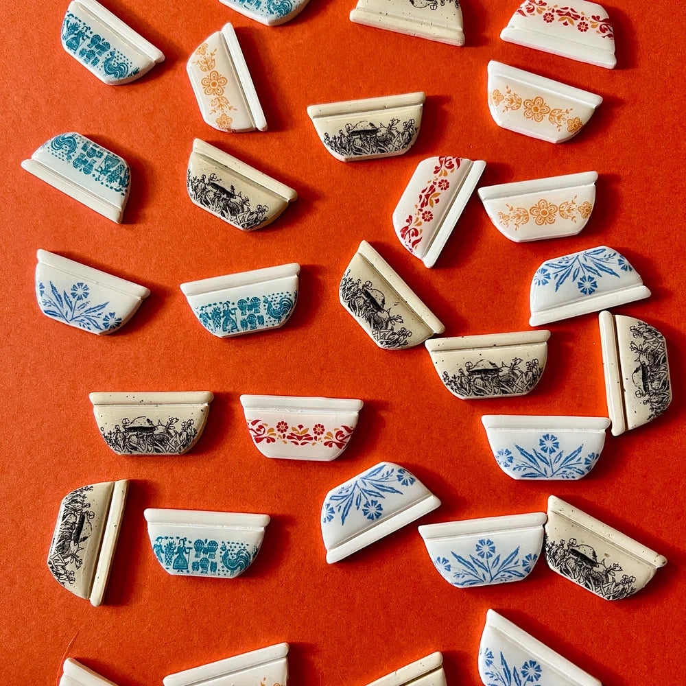 Pyrex Needle Minders